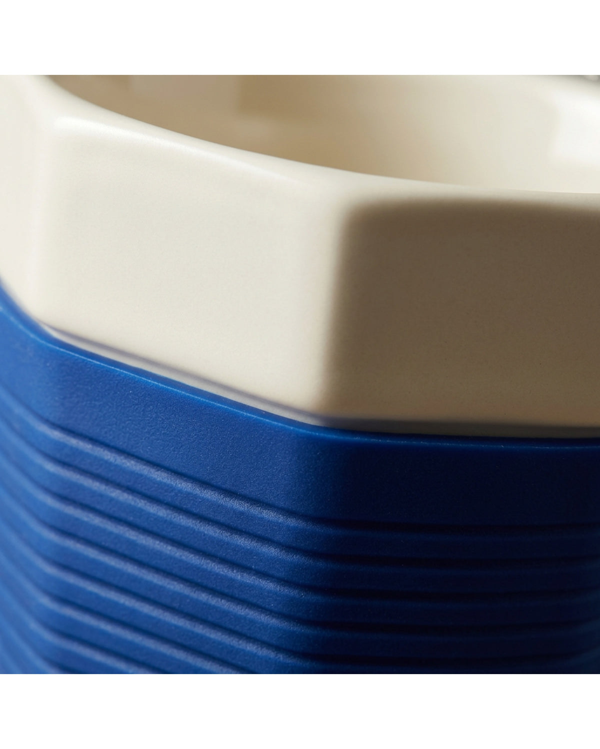 Kpbxg Six-Facet Ceramic Water Cup with Silicone Grip Sleeve 14 oz Ivory Cobalt - Detail view
